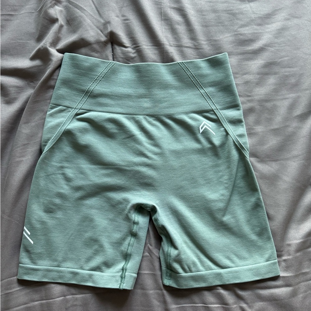 sage green oner active effortless seamless shorts
